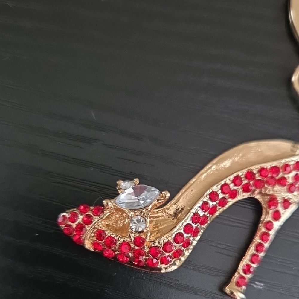 Red Rhinestone High Heel Keychain - Picture 4 of 4